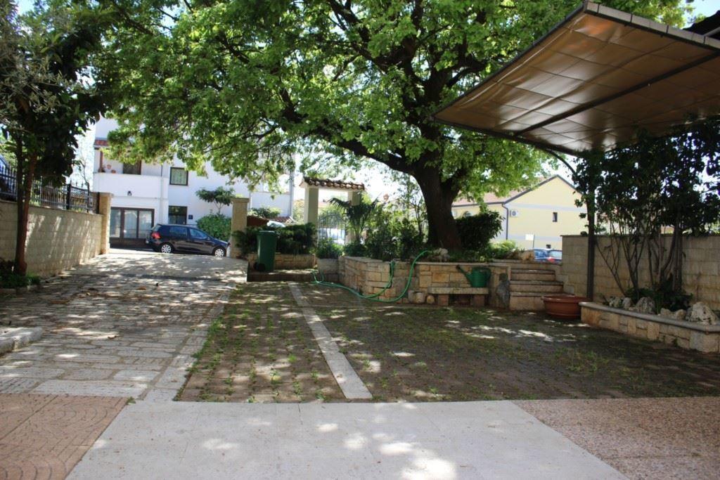 Apartment Maras Пореч Стая снимка