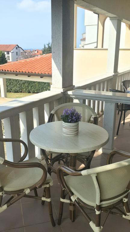 Apartment Maras Пореч Екстериор снимка